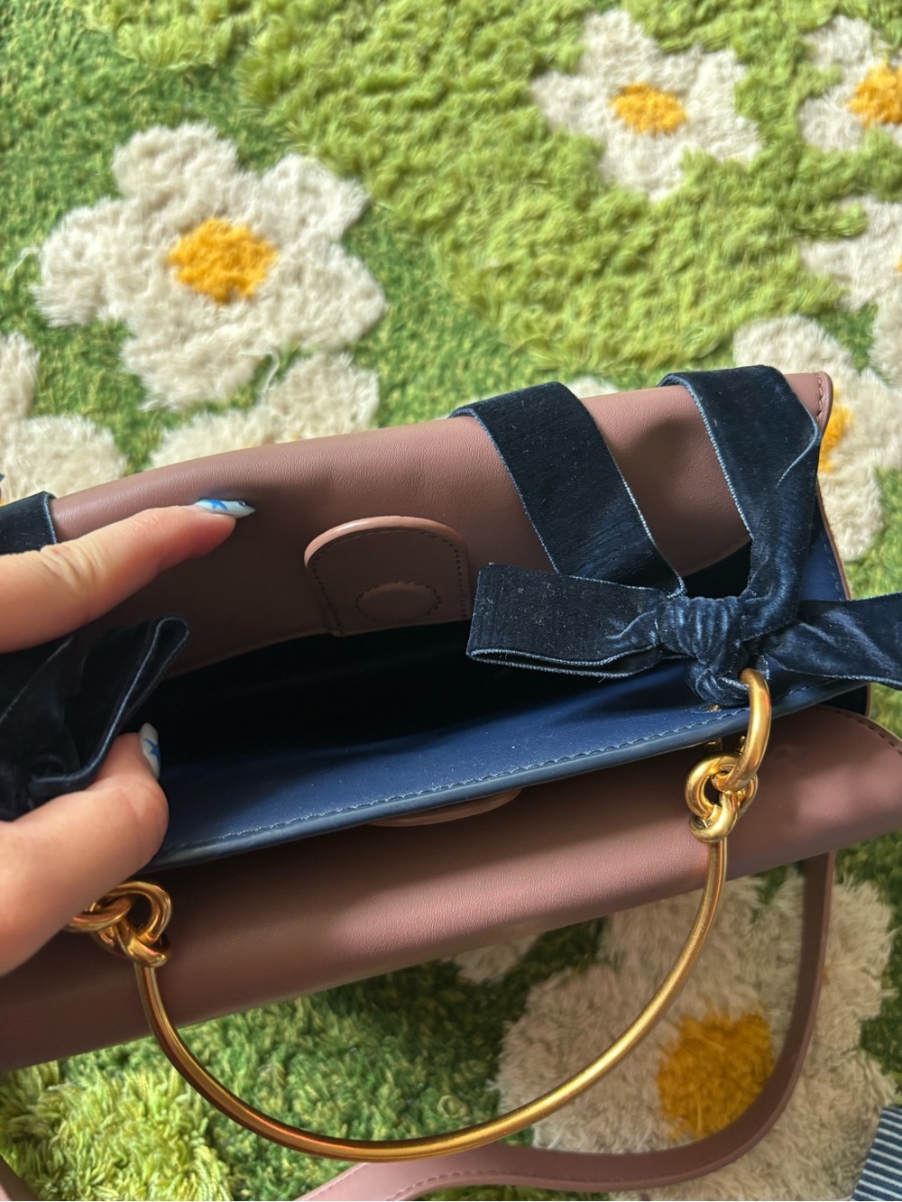 Charles and Keith Velvet Bow Detail Top Handle Bag - Mauve CK2-50270088 - Picture 7 of 9